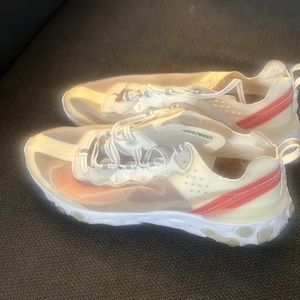 Nike react Size 8